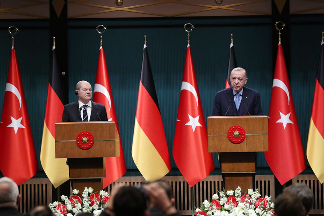 Erdoğan: Almanya ile bölgesel konularda yakın iş birliği içerisinde çalışmayı önemsiyoruz  