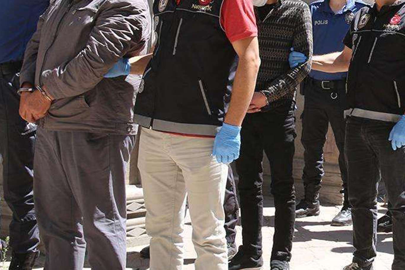 Adanada suç örgütüne operasyon: 35 gözaltı