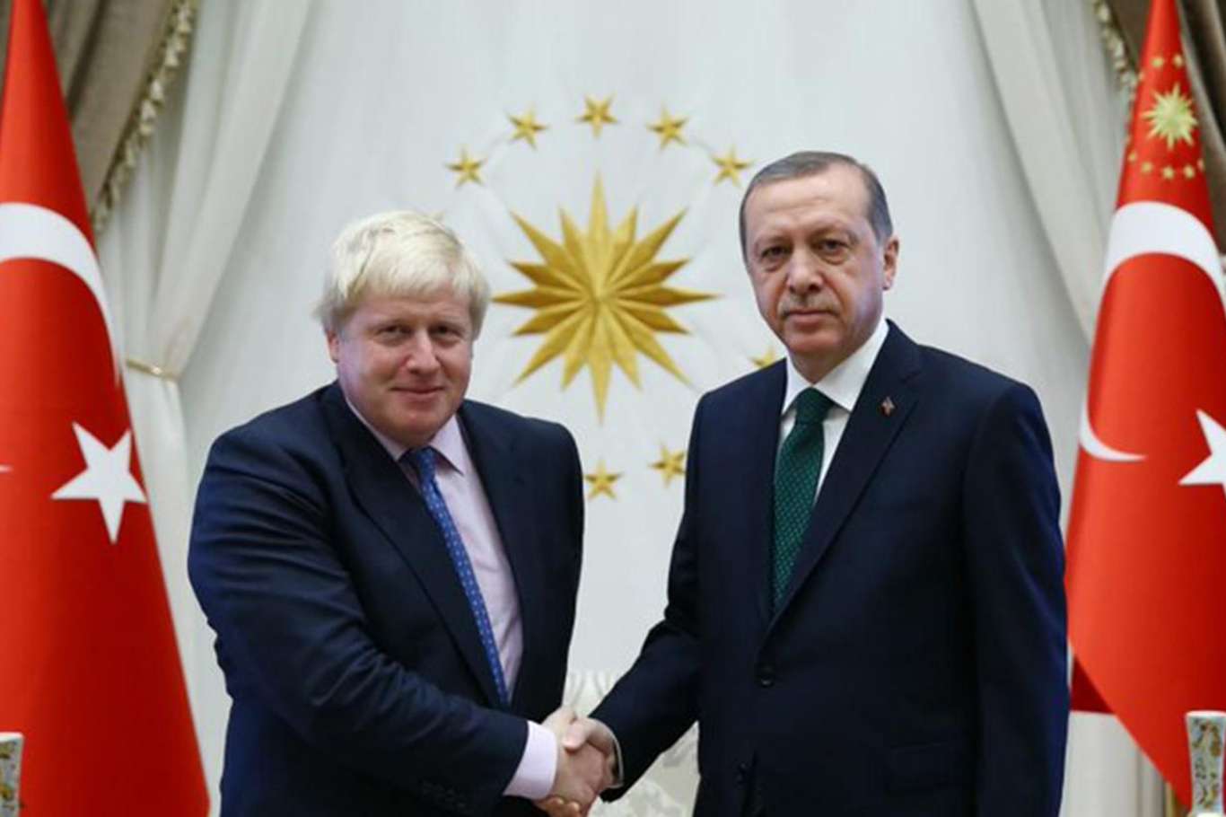 Cumhurbaşkanı Erdoğan, İngiltere Başbakanı Johnson ile görüştü  