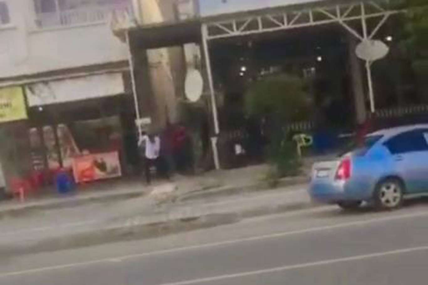 Diyarbakırda 1 kişinin öldüğü 5 kişinin de yaralandığı anlar kamerada  