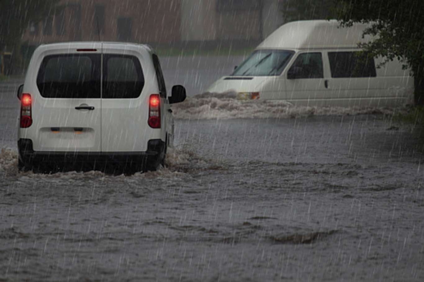 AFAD 12 kenti uyardı: Sel, dolu ve fırtınaya dikkat 