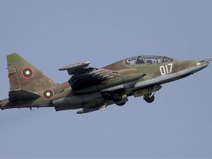 Bulgaristanda savaş uçağı düştü  