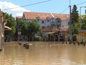 Sırbistanda yoğun yağışlar sele neden oldu  