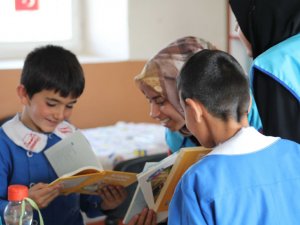TDV’den Hediyem Kitap Olsun kampanyasıyla 81 ilde 200 kütüphaneye destek 