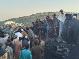 Pakistanda madende patlama: 9 ölü 