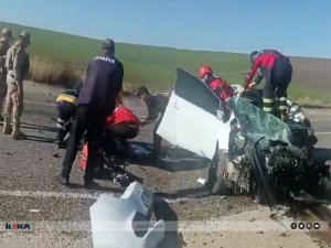 Diyarbakırda zincirleme trafik kazası: 1 ölü, 2 yaralı  