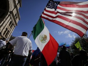 ABDde Meksikadan gelecek göçmen akını endişesi 