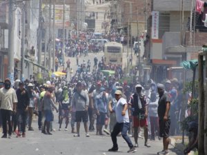 Peru’da hükümet karşıtı gösterilerde ölü sayısı 48’e yükseldi  