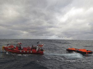 Japonyada yük gemisinin batması sonucu bir kişi öldü 9 kişi kayıp  