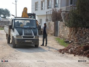 Mardinde mahalle sakinleri DEDAŞın elektrik sayaçlarını dışarı çıkarmalarına tepki gösterdi 