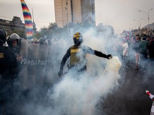 Peruda hükümet karşıtı protestolarda ölenlerin sayısı 60a yaklaştı 