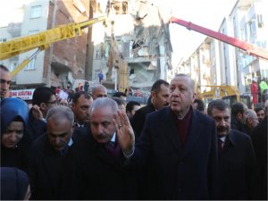 Cumhurbaşkanı Erdoğan, Devlet Bahçeli ile deprem bölgesinde 