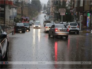 Mardinde sağanak yağış altyapı yetersizliğini ortaya çıkardı  