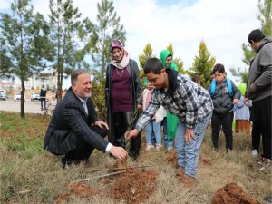 Artuklu Belediye Başkanı Tatlıdede ‘özel’ öğrencilerle bir araya geldi