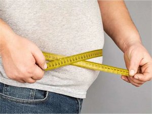 Obeziteyi önlemek için mide balonu yöntemi uygulanıyor  