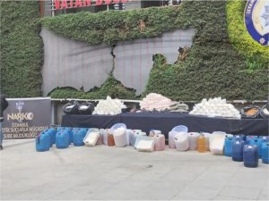 İstanbulda 1,2 ton uyuşturucu ele geçirildi: 62 tutuklama   