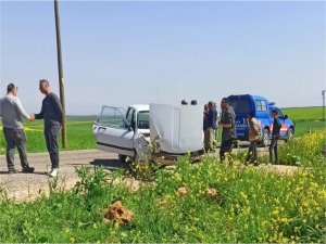 Diyarbakırda 2 araç çarpıştı  