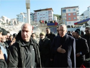 Cumhurbaşkanı Erdoğan: Deprem turistlerinin umursamazlığına bakarak karamsarlığa kapılmayın  