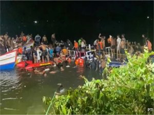 Hindistanda tekne alabora oldu 16 ölü 