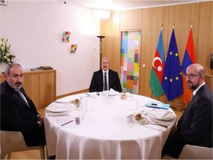 Aliyev ve Paşinyan Brüksel’de bir araya gelecek 