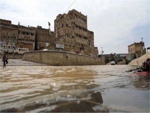 Yemendeki sellerde onlarca kişi hayatını kaybetti  