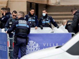 Fransa’da silahlı saldırı: 3 ölü  