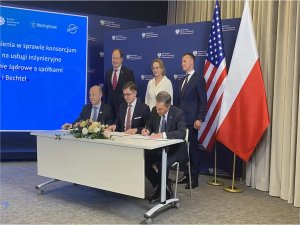 Polonyanın ilk nükleer enerji santrali için imzalar atıldı  