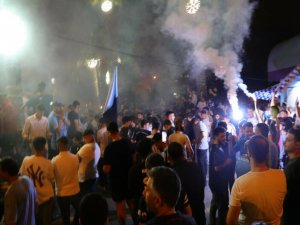Adana Demirsporun UEFA Konferans Ligine katılacak olması coşkuyla kutlandı