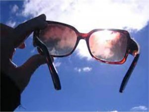 Uzmanlar uyarıyor: Aşırı güneş ışınları, gözde kalıcı hasarlar bırakabilir  