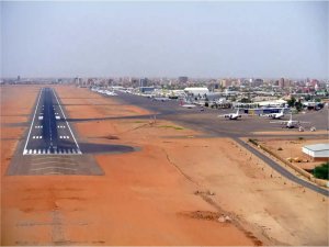 İç savaştaki Sudanda ilk kez hava sahası açıldı