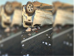 Diyarbakırda araç takla attı: 2 ölü 3 yaralı 