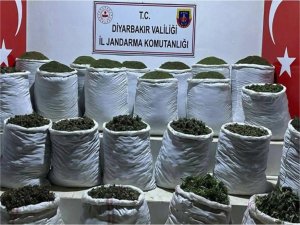 Diyarbakırda yaklaşık bir ton uyuşturucu ele geçirildi  