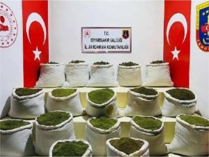 Diyarbakırda yüklü miktarda uyuşturucu ele geçirildi: 6 gözaltı 