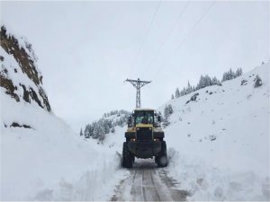 Kar nedeniyle 6 ilde 373 yol ulaşıma kapandı 