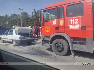 Mardin’de seyir halindeki otomobil alev alarak yandı  