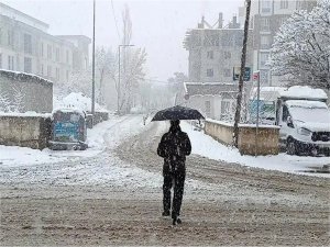 Şırnak Valiliğinden sağanak ve kar uyarısı: Okullar tatil edildi  
