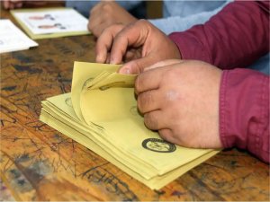 Seçimde görevli kamu personeli 1 Nisanda idari izinli sayılacak