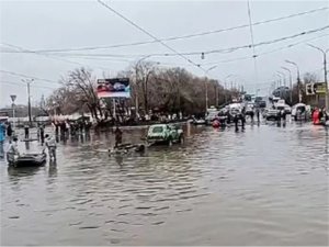 Rusya’da barajın patamasıyla 10 bin ev sular altında kaldı  