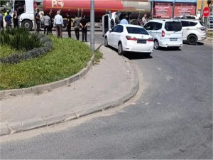 Mardin’de TIR iki farklı araca çarptı: 4 yaralı  