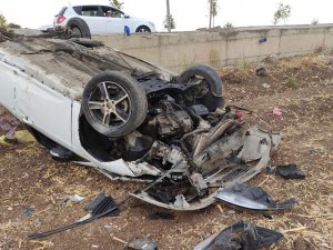 Batmanda direksiyon hâkimiyetini kaybeden sürücü kaza yaptı: 2 yaralı