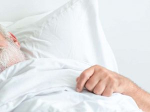 İleri yaşta yatağa bağımlılıktan korunmak için osteoporoza dikkat!