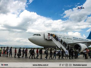10 ayda yaklaşık 100 bin düzensiz göçmen sınır dışı edildi