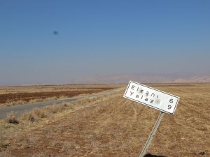 Köylüler yol sorunlarına çözüm bekliyor