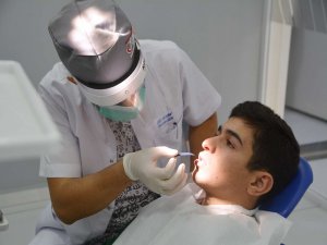 20 yaş dişleri çenede ağrıya neden olabiliyor!