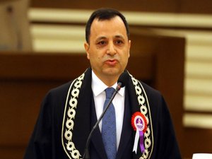 AYM Başkanlığına Zühtü Arslanın seçilmesi kararı Resmi Gazetede