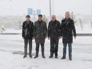 Vali Demirtaş Yol Açma Çalışmalarını İnceledi