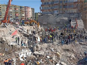 AFAD: 7,7 ve 7,6lık depremin ardından 4323 artçı deprem meydana geldi