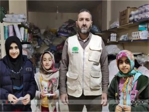 Cizreli çocuklar harçlıklarını depremzedelere bağışlıyor  