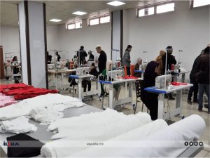 Batman Üniversitesi depremzedeler için iç giyim atölyesi açtı