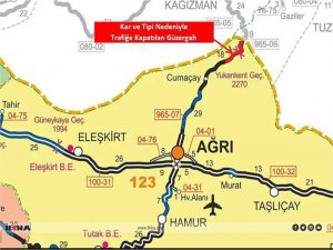 Trafiğe kapanan Kağızman-Ağrı yolu tek şeritli olarak ulaşıma açıldı